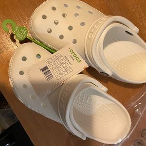 Unisex 7 women's/5 men's white brand new crocs